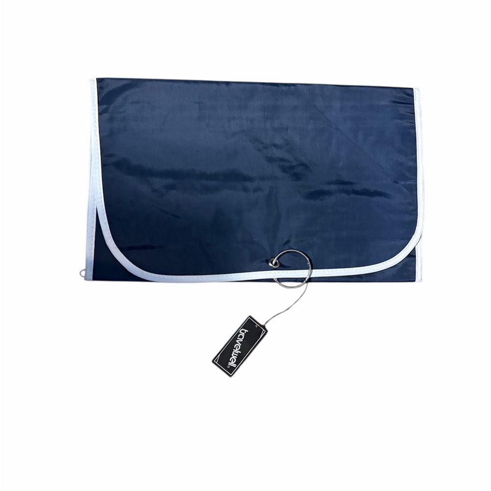 Hanging Travelwell Blue Toiletry/Makeup/Organizer Water Resistant NWT